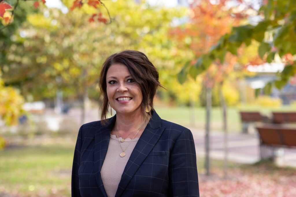 Stephanie Miller bio image